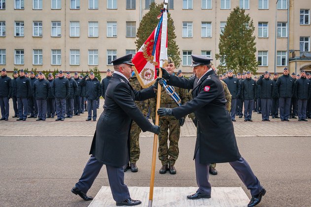 Muddati otgan qarz porno Mushuk va eshak jinsiy aloqa video